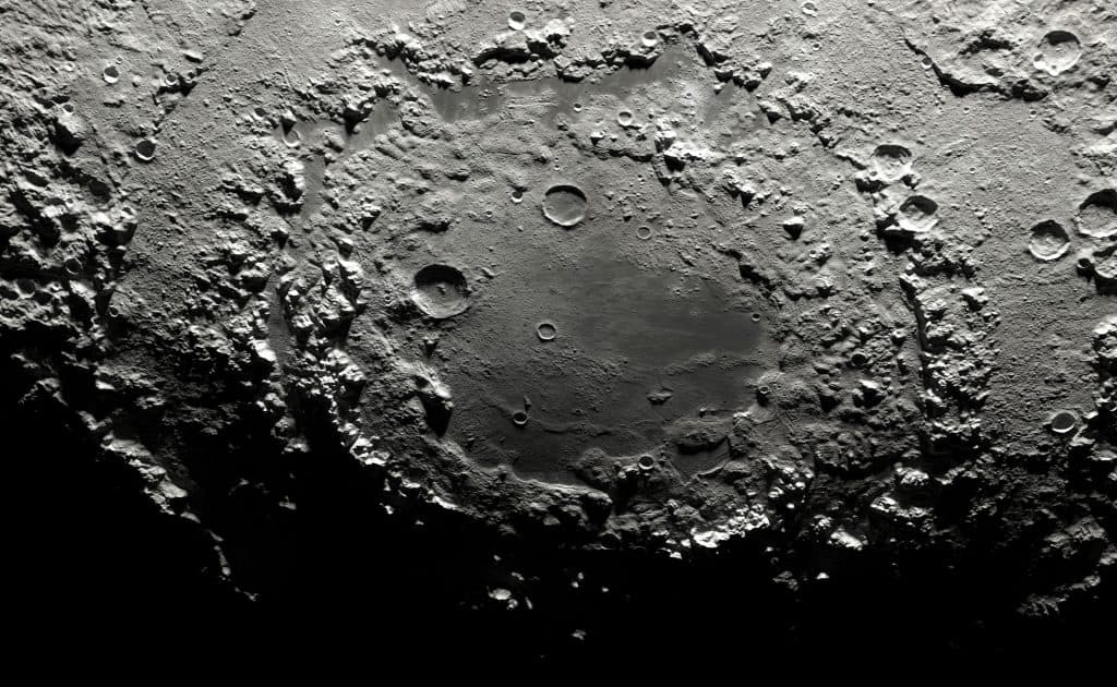 Imagem de detalhe da Lua