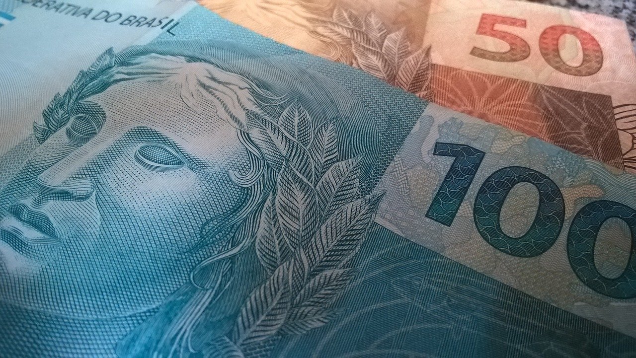 Taxação de bets, IOF e outros impostos: entenda o que está valendo Taxação de bets, IOF e outros impostos: entenda o que está valendo