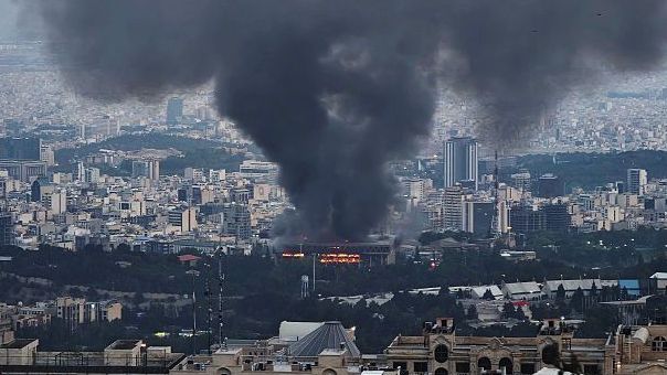 Chanceler do Irã chama ataque israelense à emissora de “cúmulo da covardia” Chanceler do Irã chama ataque israelense à emissora de “cúmulo da covardia”