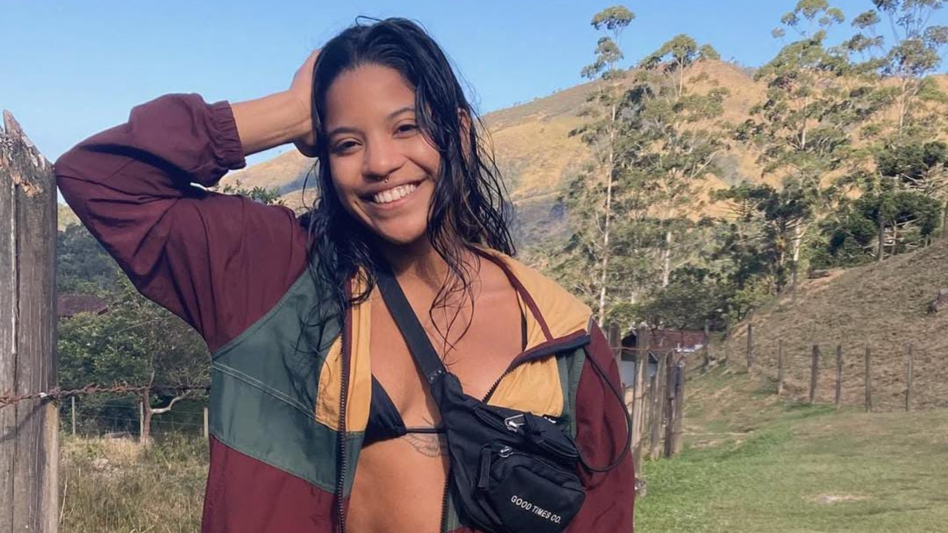 Quem é a brasileira que caiu na trilha de um vulcão na Indonésia Quem é a brasileira que caiu na trilha de um vulcão na Indonésia