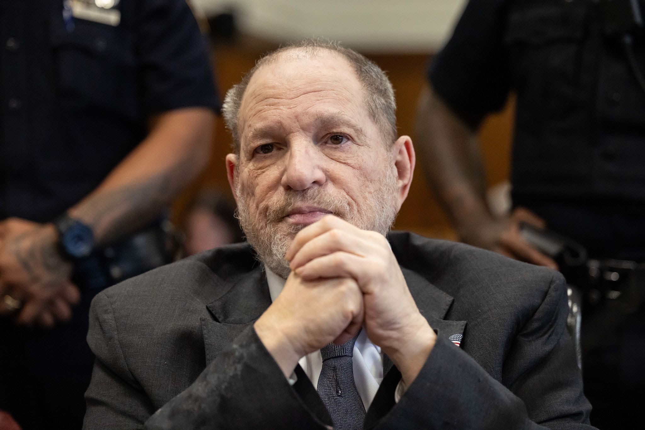 Em julgamento, defesa de Harvey Weinstein diz que “ele é quem foi abusado”