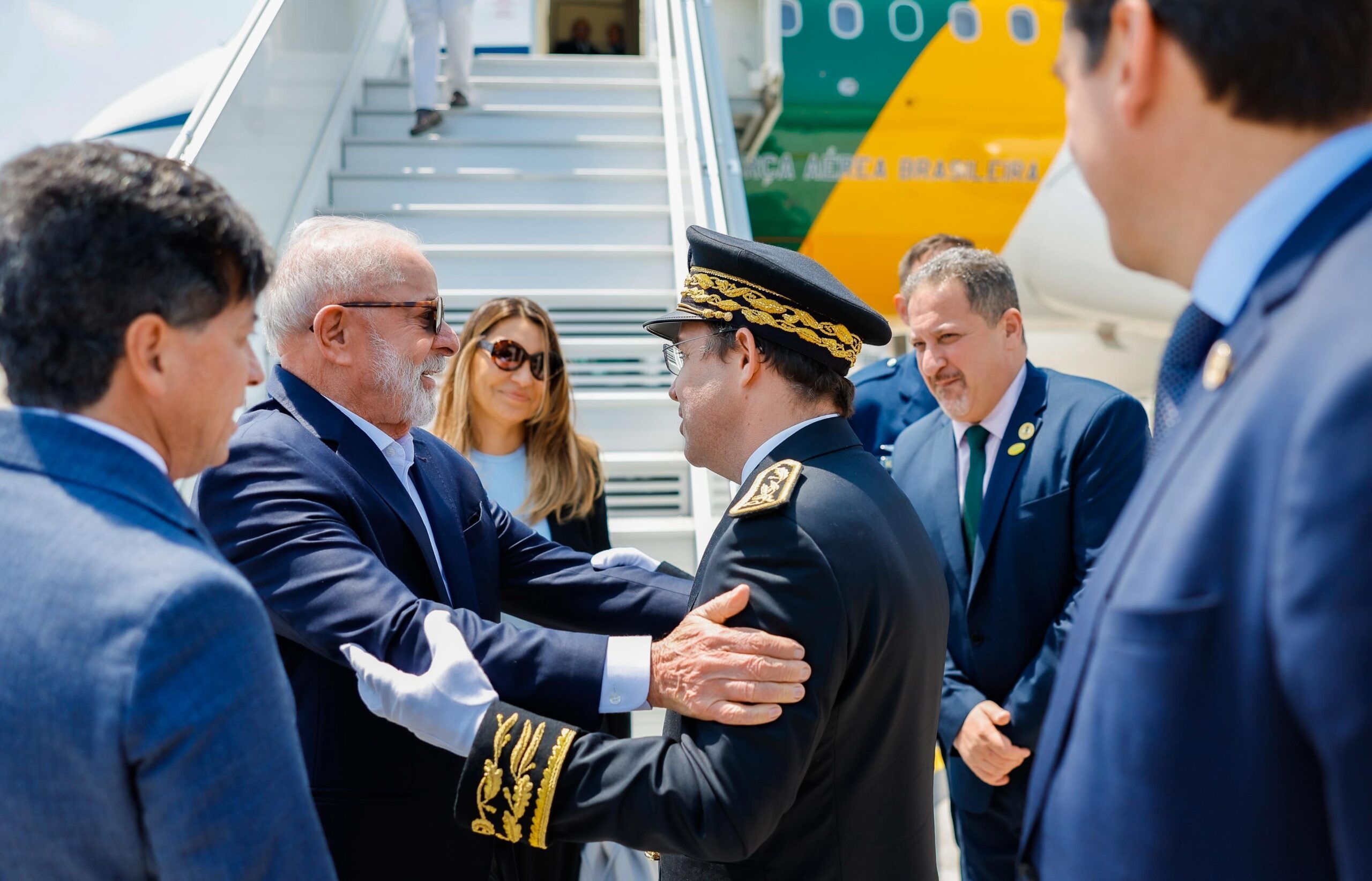 Lula desembarca em Nice, na França, para evento climático da ONU Lula desembarca em Nice, na França, para evento climático da ONU