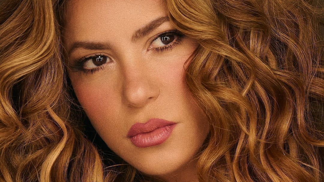 Shakira anuncia marca de beleza focada em produtos capilares Shakira anuncia marca de beleza focada em produtos capilares