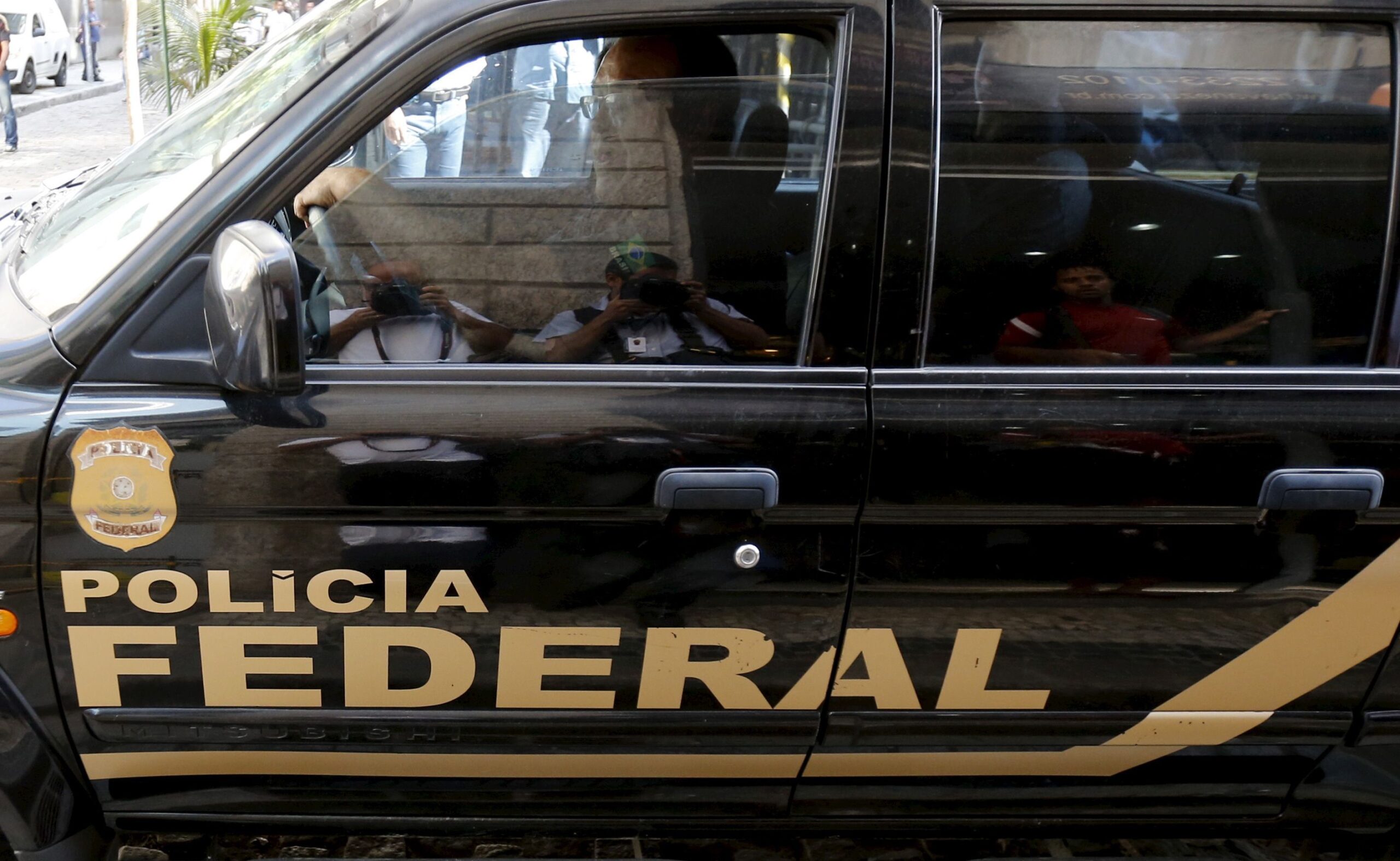 PF mira esquema de casamentos falsos para permanência de estrangeiros no RJ PF mira esquema de casamentos falsos para permanência de estrangeiros no RJ