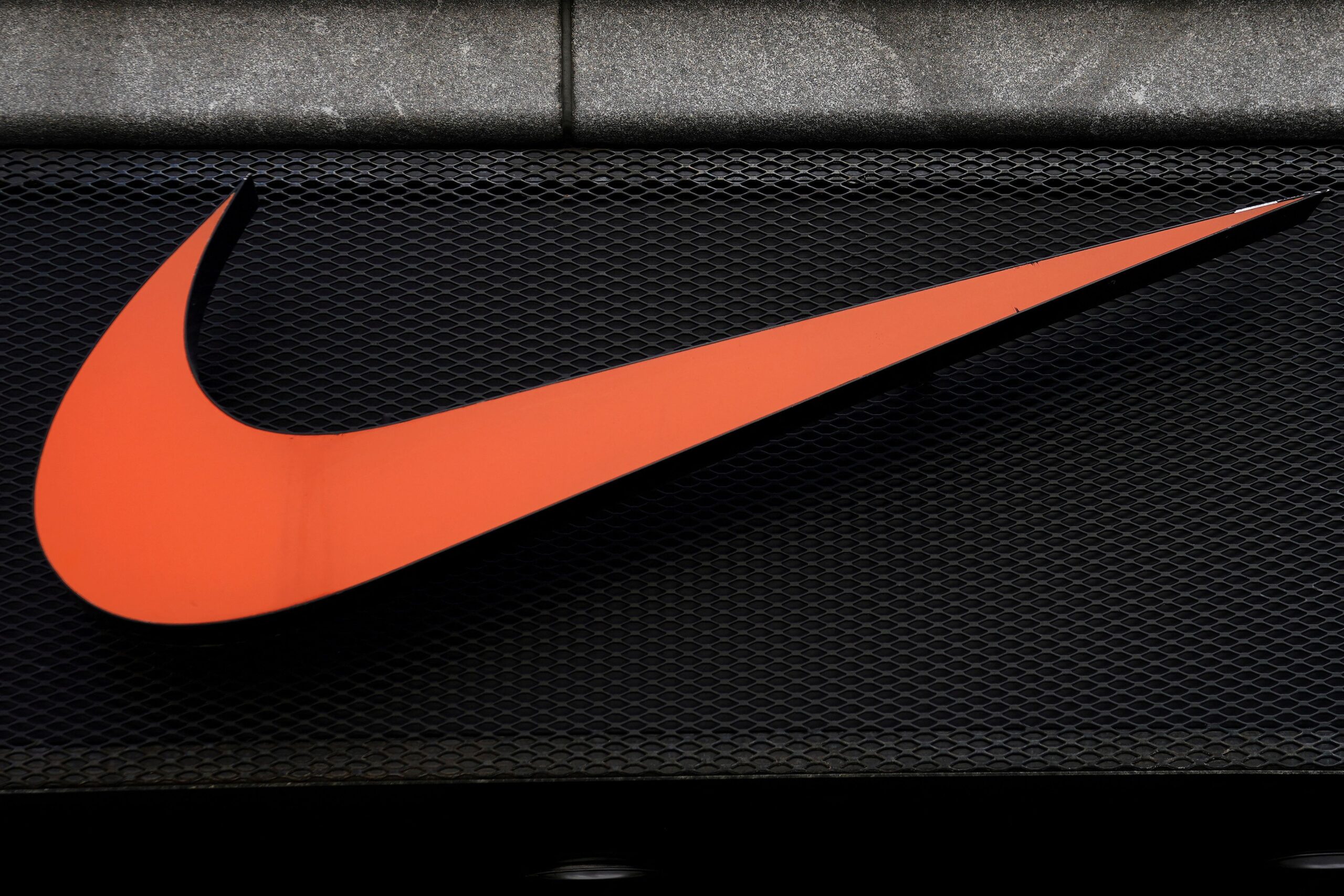 Nike planeja reduzir dependência chinesa para amenizar tarifas dos EUA Nike planeja reduzir dependência chinesa para amenizar tarifas dos EUA