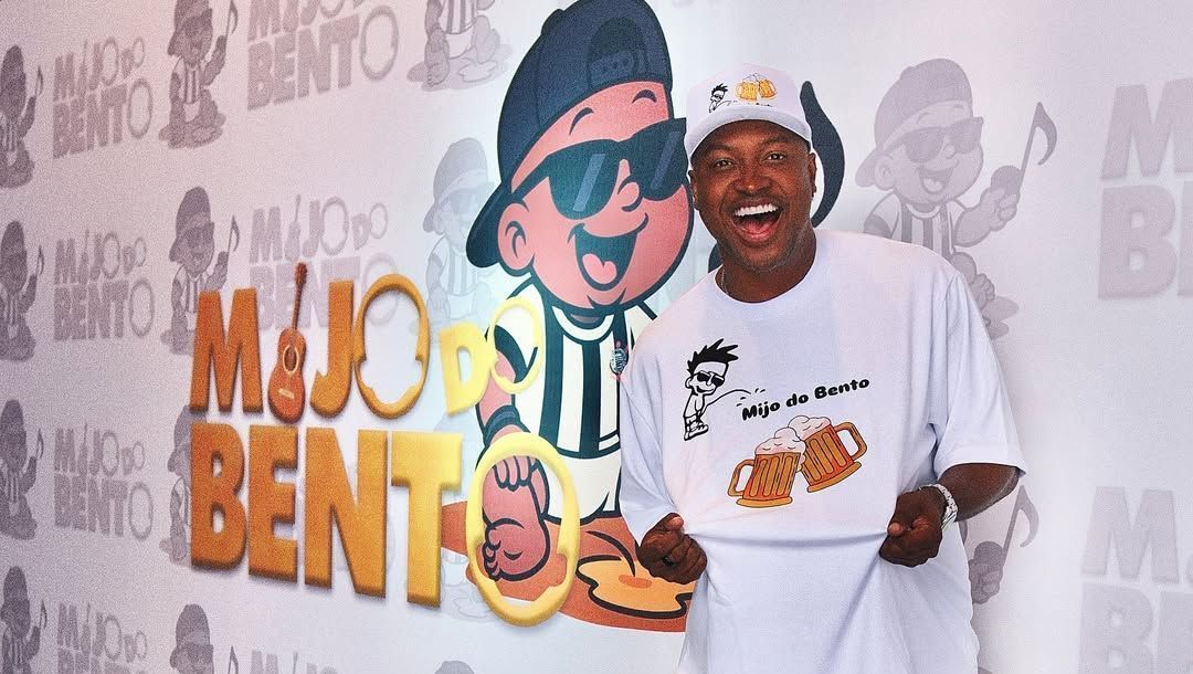 Thiaguinho faz festa para “tomar o mijo” de bebê que vai nascer; entenda Thiaguinho faz festa para “tomar o mijo” de bebê que vai nascer; entenda