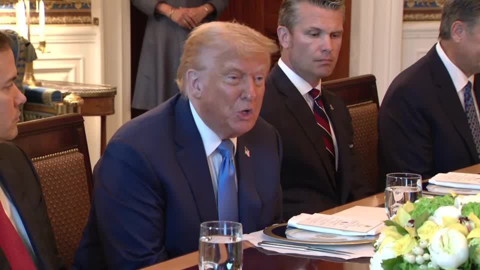 Trump diz que adoraria remover as sanções ao Irã no momento certo Trump diz que adoraria remover as sanções ao Irã no momento certo