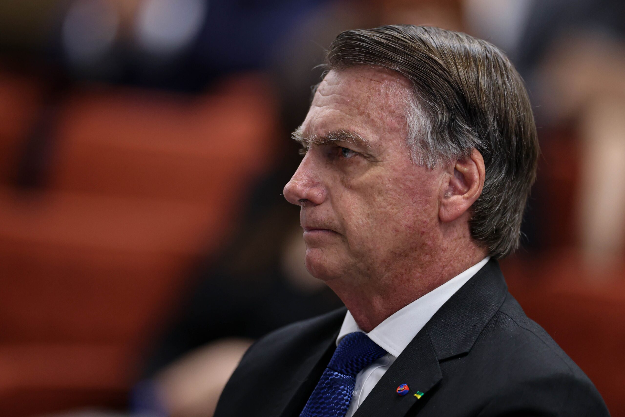 Veja a reação dos filhos de Bolsonaro à decisão de Moraes Veja a reação dos filhos de Bolsonaro à decisão de Moraes