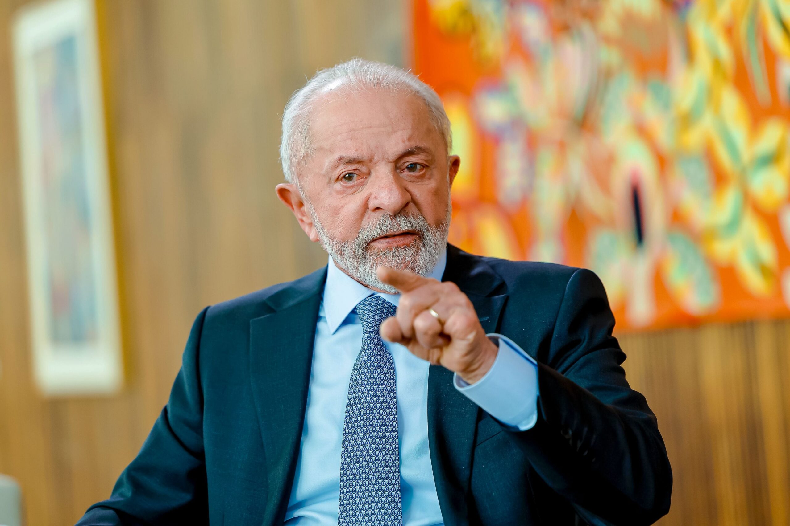 China sai em defesa do Brasil, enquanto Trump fala em encontro com Lula