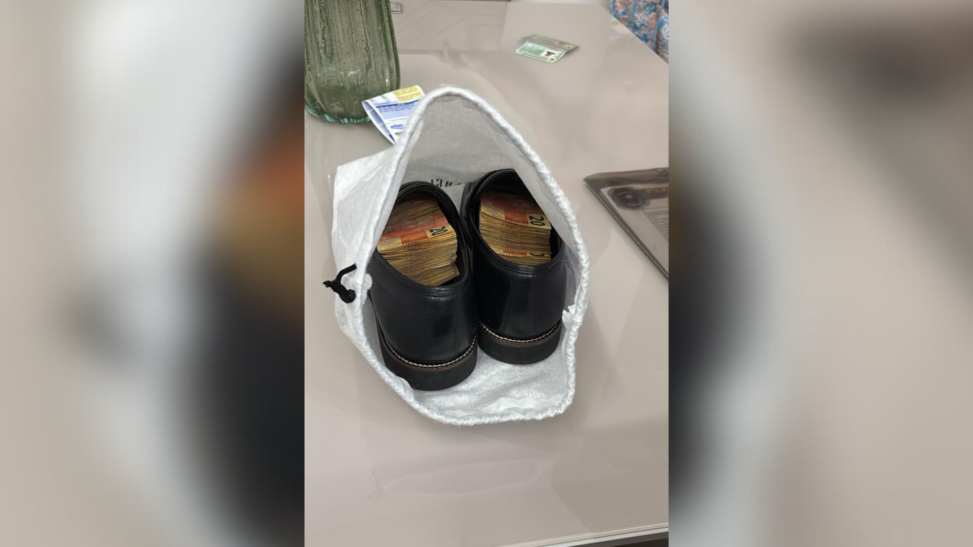 Overclean: PF encontra R$ 10 mil em sapatos apreendidos com ex-vereador