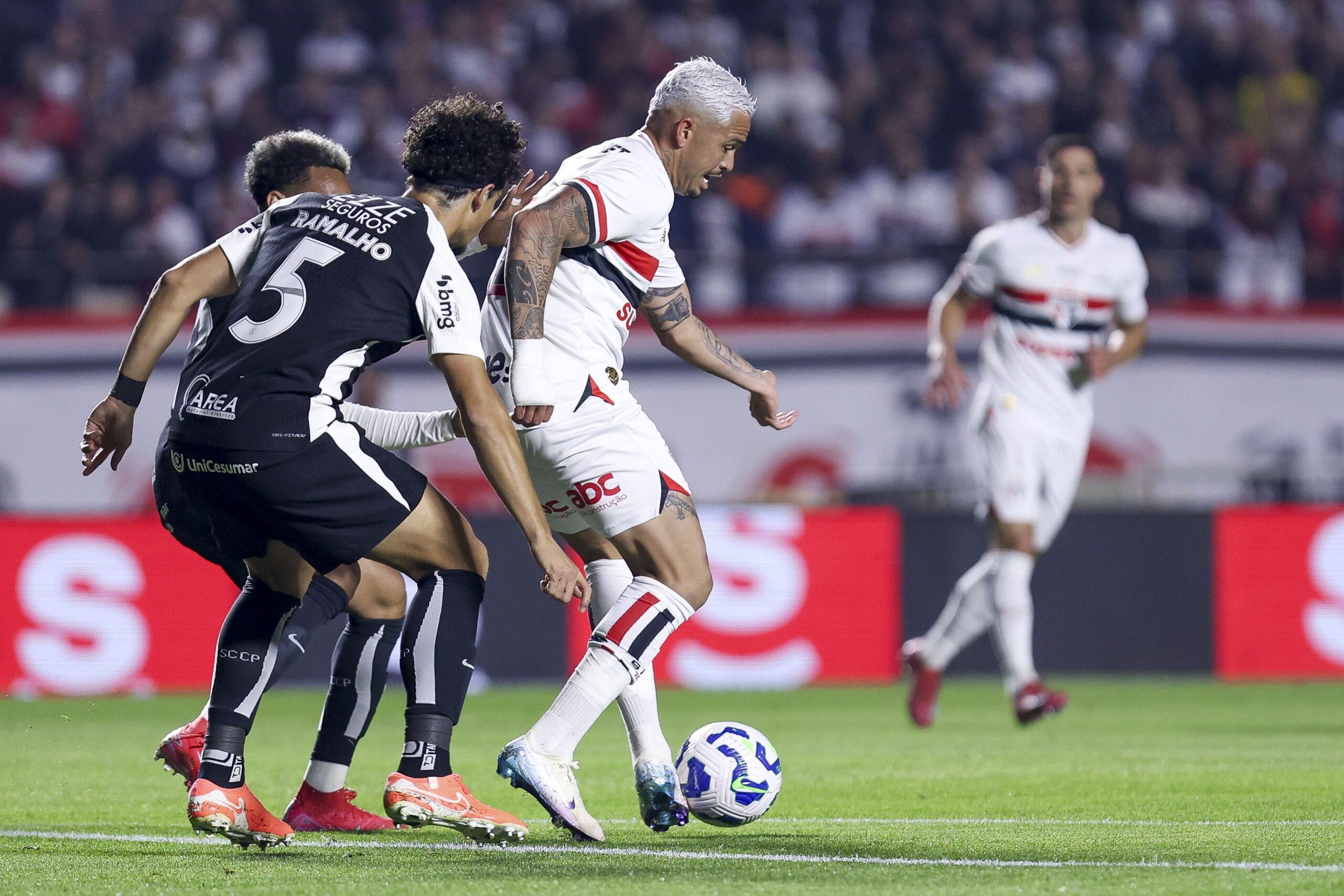 Romero detalha conversa no vestiário em São Paulo x Corinthians