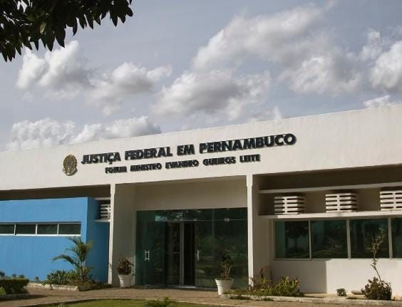 Oito réus são condenados por fraudar o INSS em R$ 117 milhões Oito réus são condenados por fraudar o INSS em R$ 117 milhões