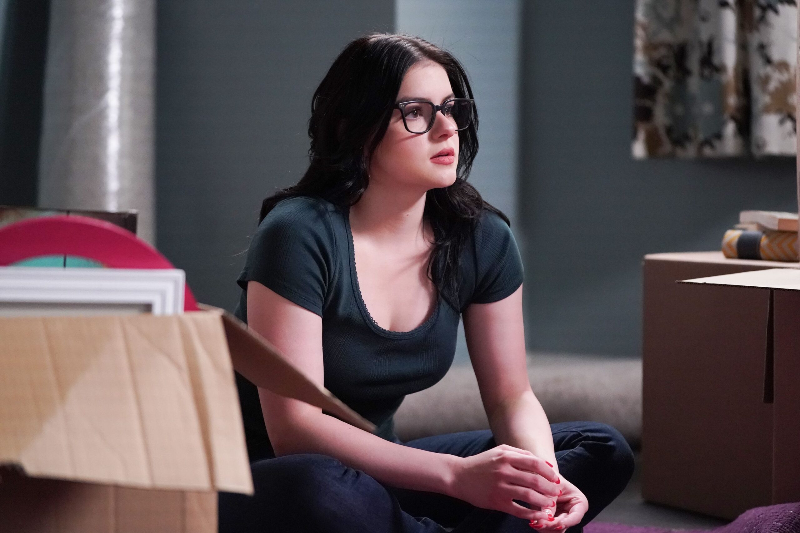 Atriz de “Modern Family” desabafa sobre assédio que sofreu na infância Atriz de “Modern Family” desabafa sobre assédio que sofreu na infância