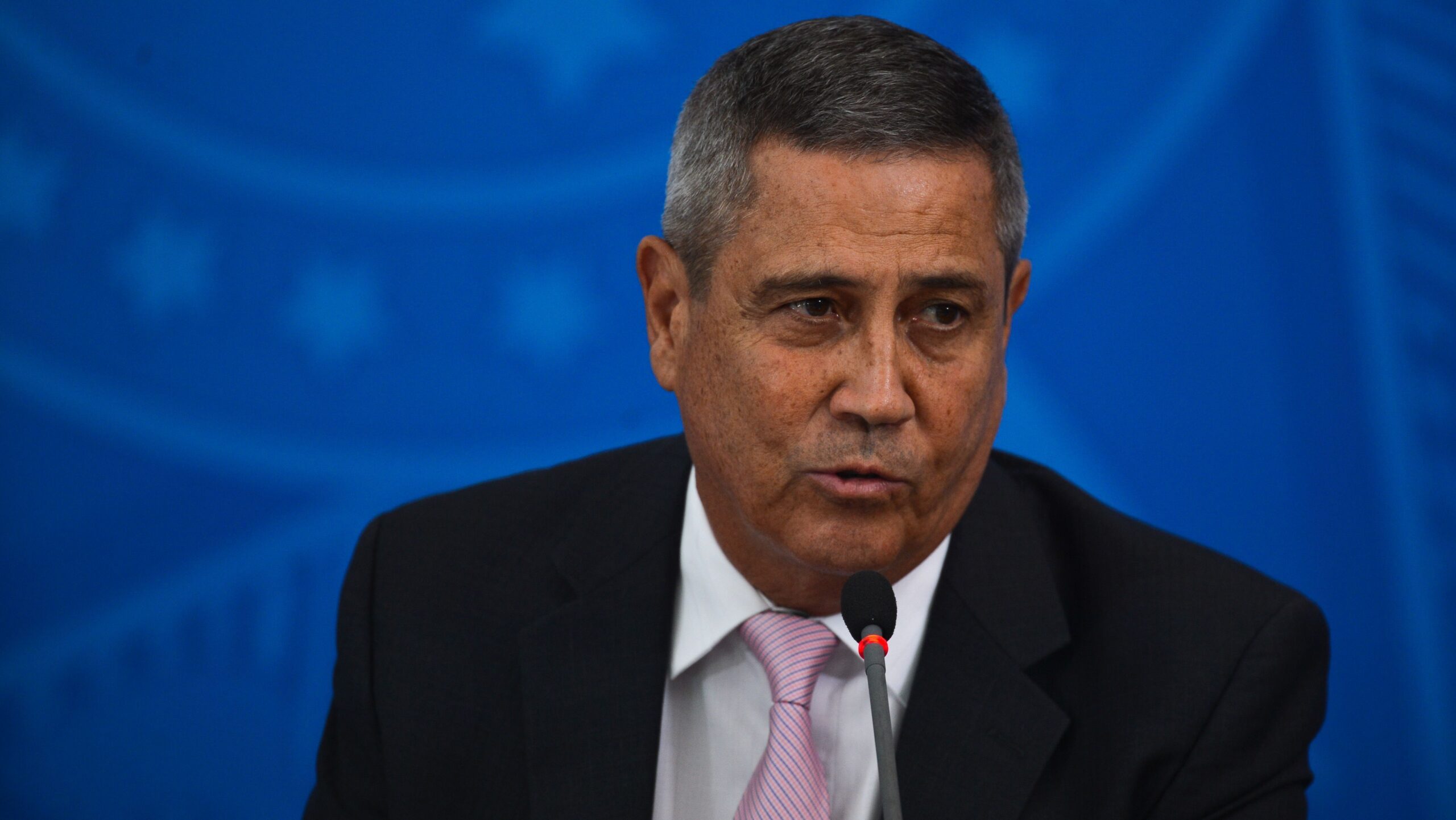 Moraes autoriza deputado do PL a visitar Braga Netto na prisão Moraes autoriza deputado do PL a visitar Braga Netto na prisão