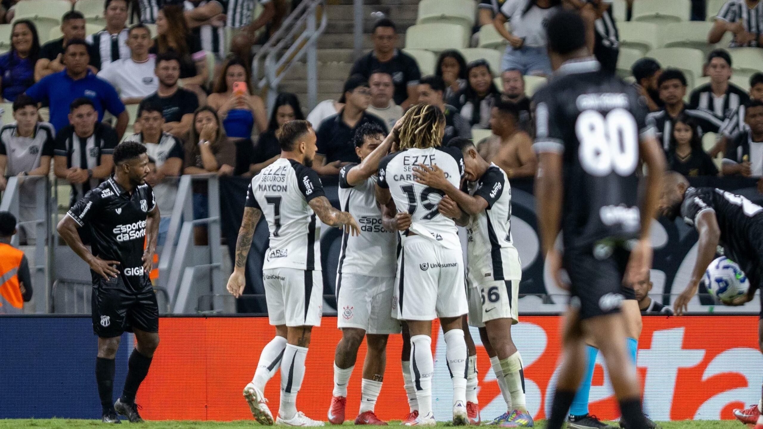 Fora de casa, Corinthians vence Ceará pelo Brasileirão e evita crise