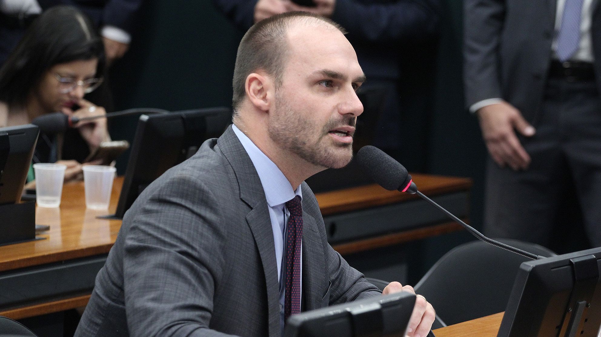 PSOL pede prisão de Eduardo Bolsonaro após tarifa de Trump