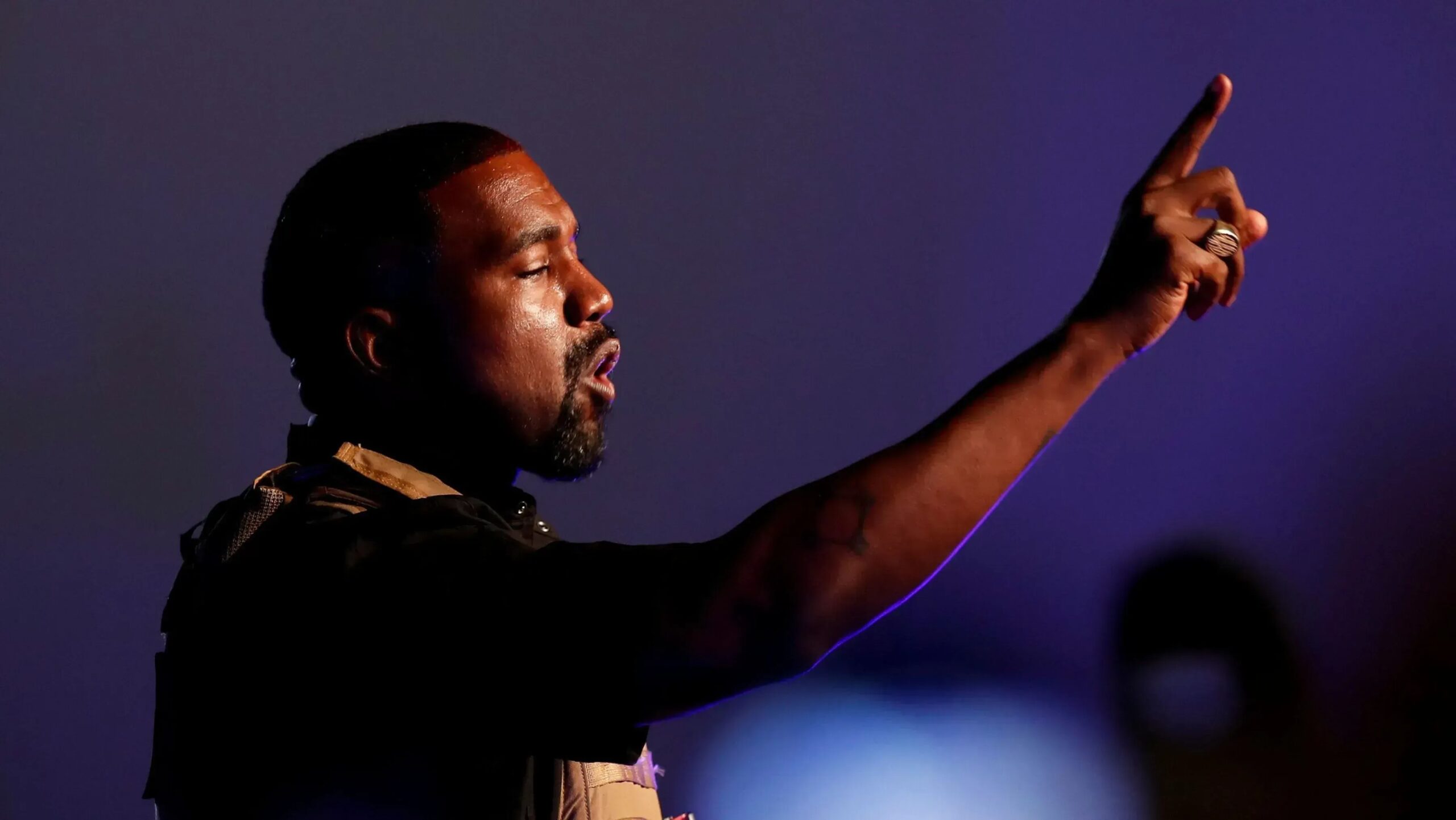 Vereadora envia projeto para tornar Kanye West perona non grata em SP Vereadora envia projeto para tornar Kanye West perona non grata em SP