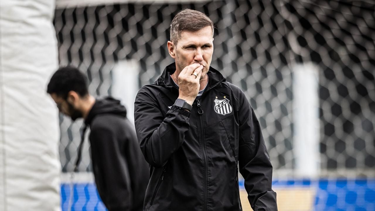 Com staff definido, Paulo Turra mira novo projeto no futebol brasileiro Com staff definido, Paulo Turra mira novo projeto no futebol brasileiro