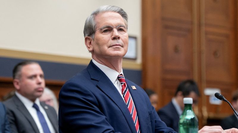 Secretário do Tesouro dos EUA foi contra Trump sobre saída de Powell do Fed