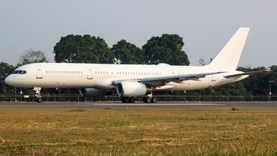 Avião misterioso dos EUA pousou com autorização da Defesa, diz aeroporto Avião misterioso dos EUA pousou com autorização da Defesa, diz aeroporto