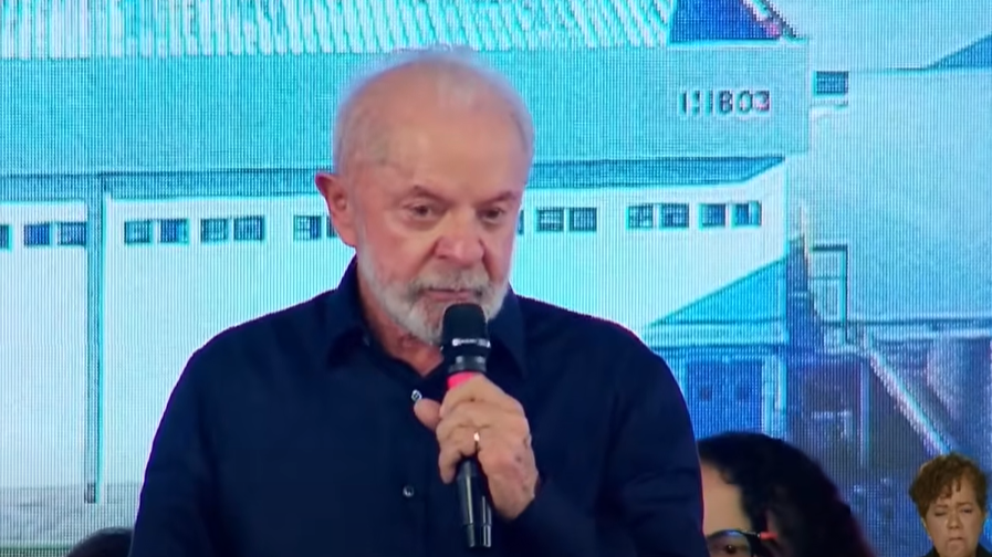 Trump fez uma insensatez com o Brasil, diz Lula após novas sanções dos EUA Trump fez uma insensatez com o Brasil, diz Lula após novas sanções dos EUA