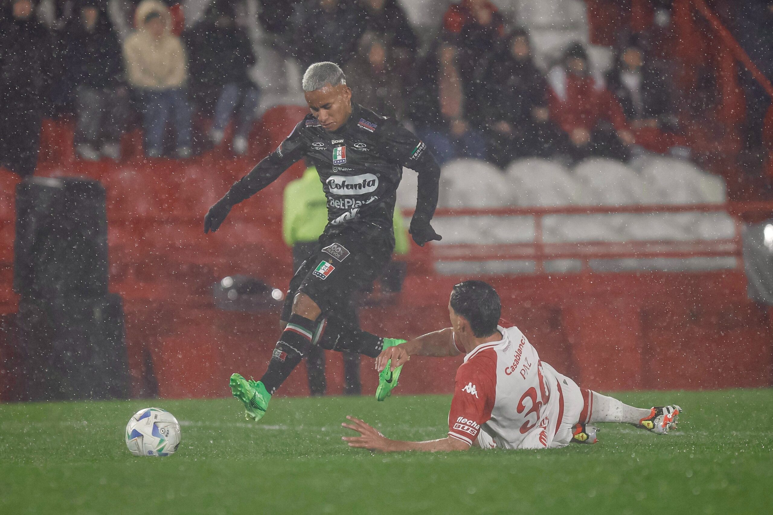 Sul-Americana: Once Caldas volta a vencer Huracán e está nas quartas Sul-Americana: Once Caldas volta a vencer Huracán e está nas quartas
