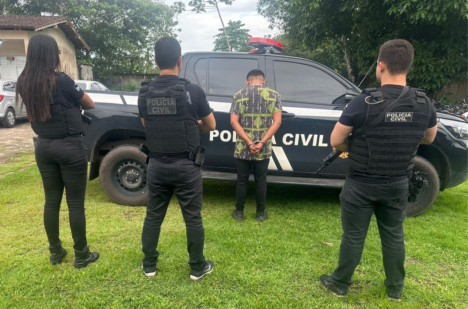 Homem é preso por esfaquear namorada de 15 anos no interior do Pará Homem é preso por esfaquear namorada de 15 anos no interior do Pará