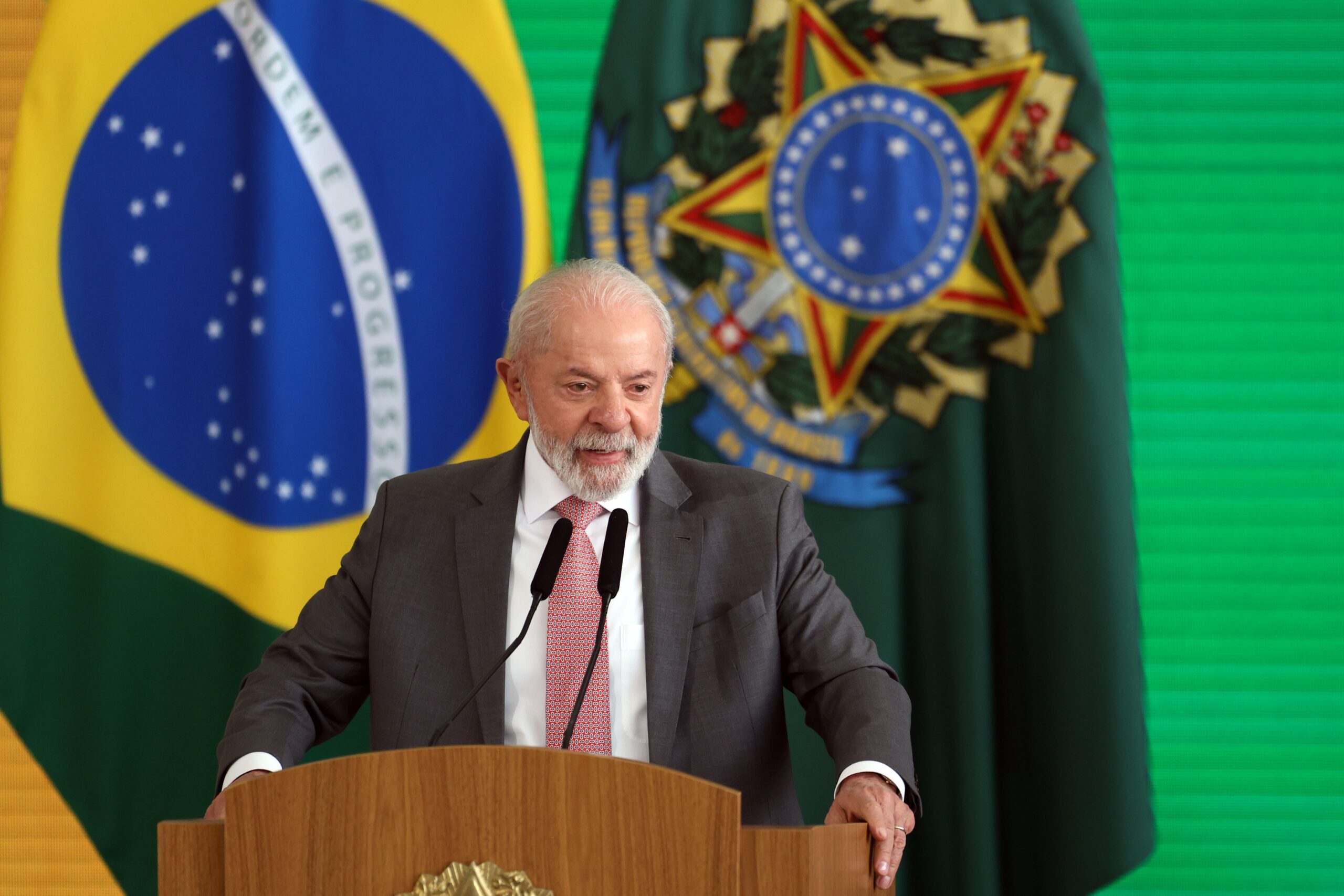 Lula convida Antônio e Camila Pitanga para assistir “Malês” no Alvorada