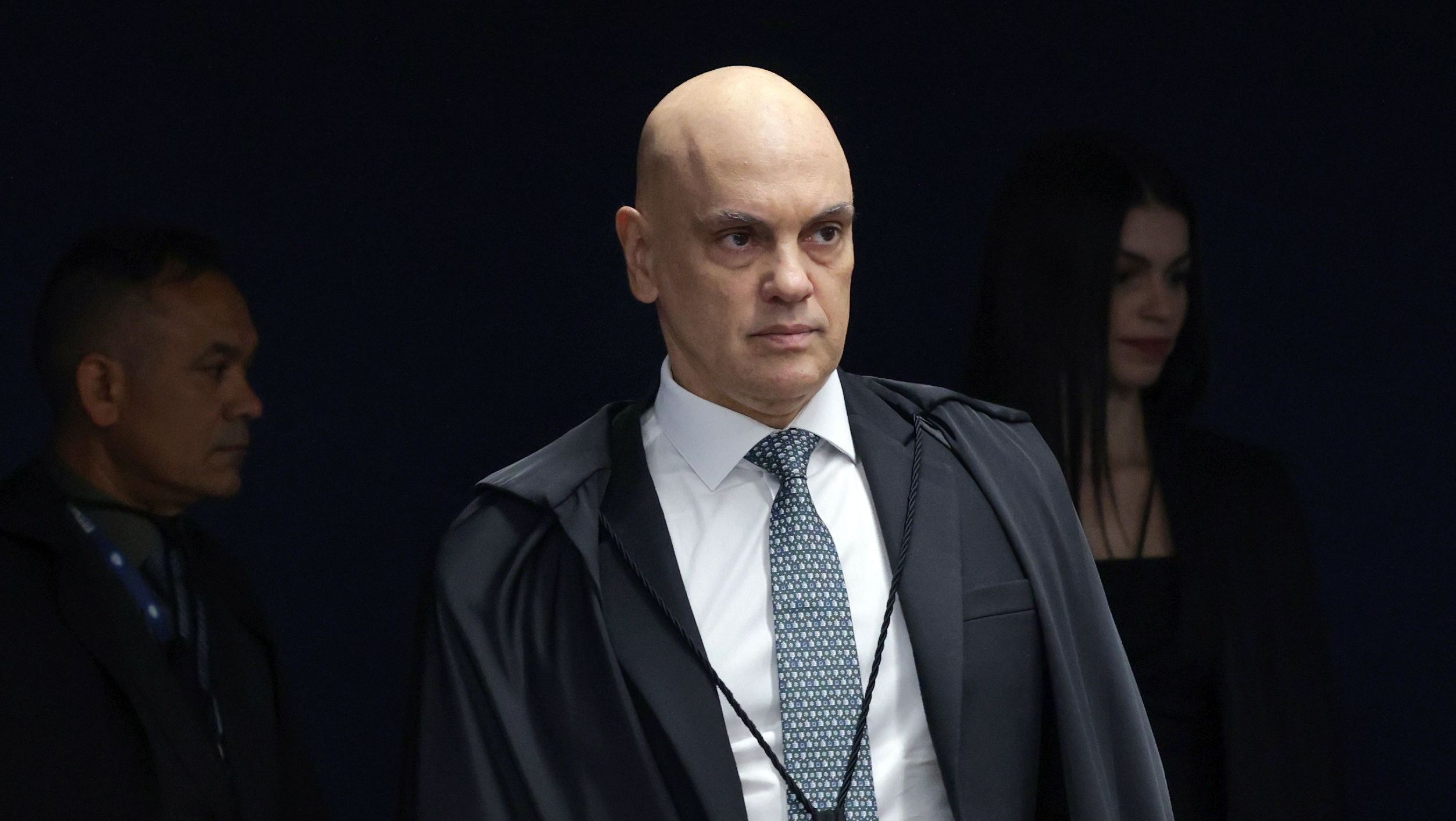 Moraes pede a Zanin sessão na quinta para julgamento de Bolsonaro