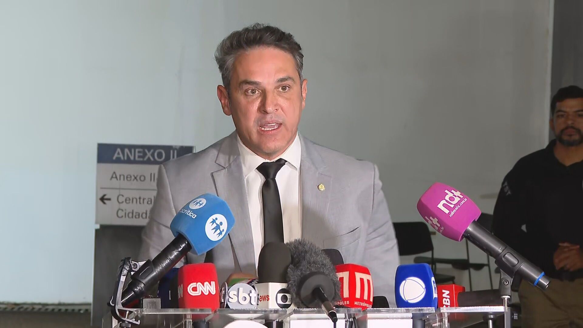Zucco: Voto de Fux é chave para anistia; oposição avalia habeas corpus Zucco: Voto de Fux é chave para anistia; oposição avalia habeas corpus
