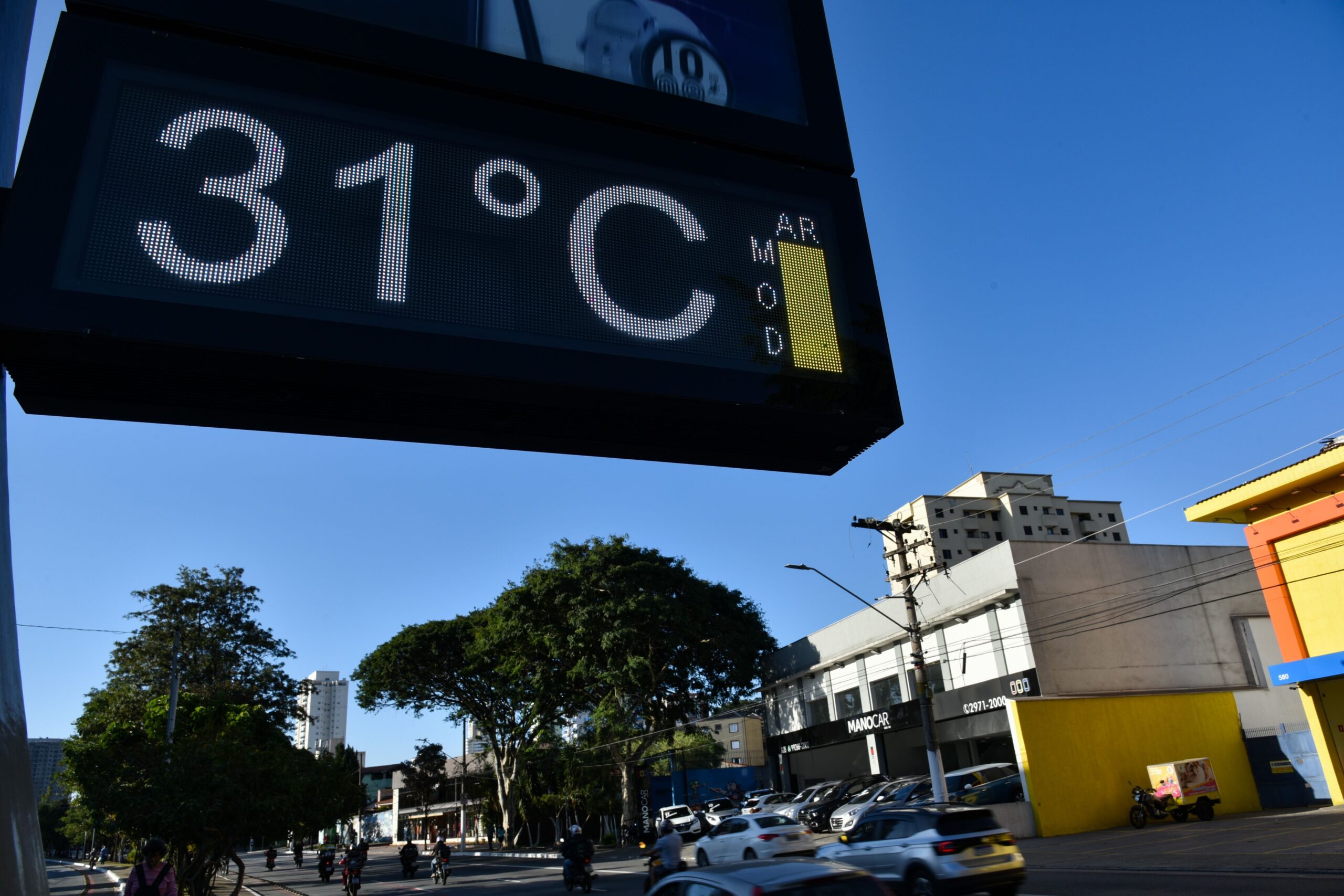 Grande SP: Calor de 30°C domina, mas choque térmico encerra semana com frio Grande SP: Calor de 30°C domina, mas choque térmico encerra semana com frio