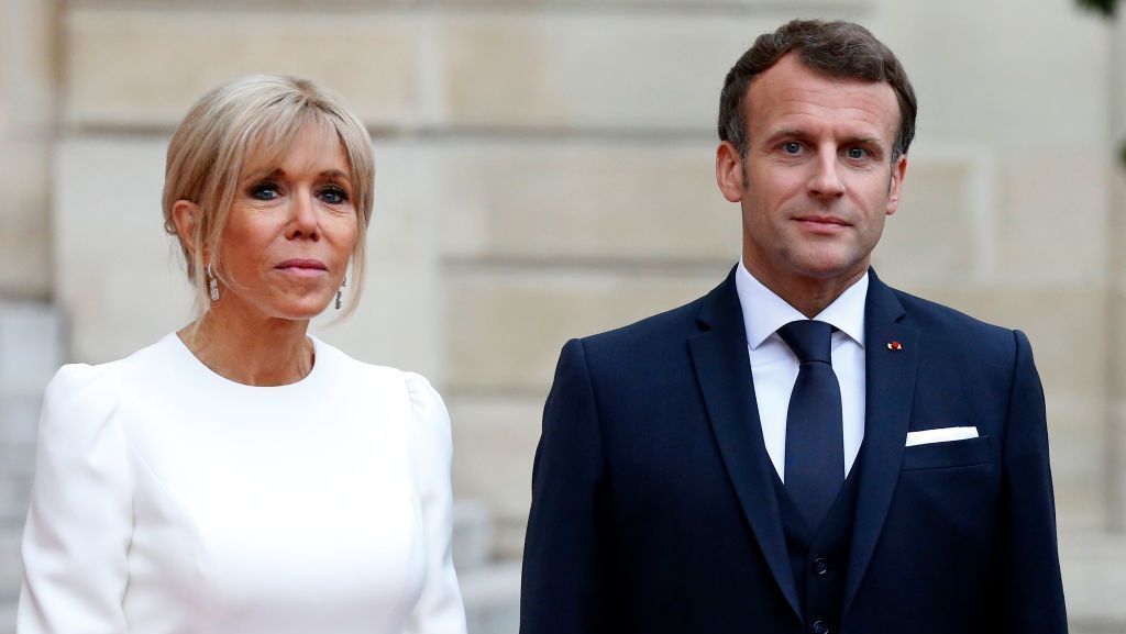 Casal Macron dará “evidências científicas” que Brigitte nasceu mulher Casal Macron dará “evidências científicas” que Brigitte nasceu mulher
