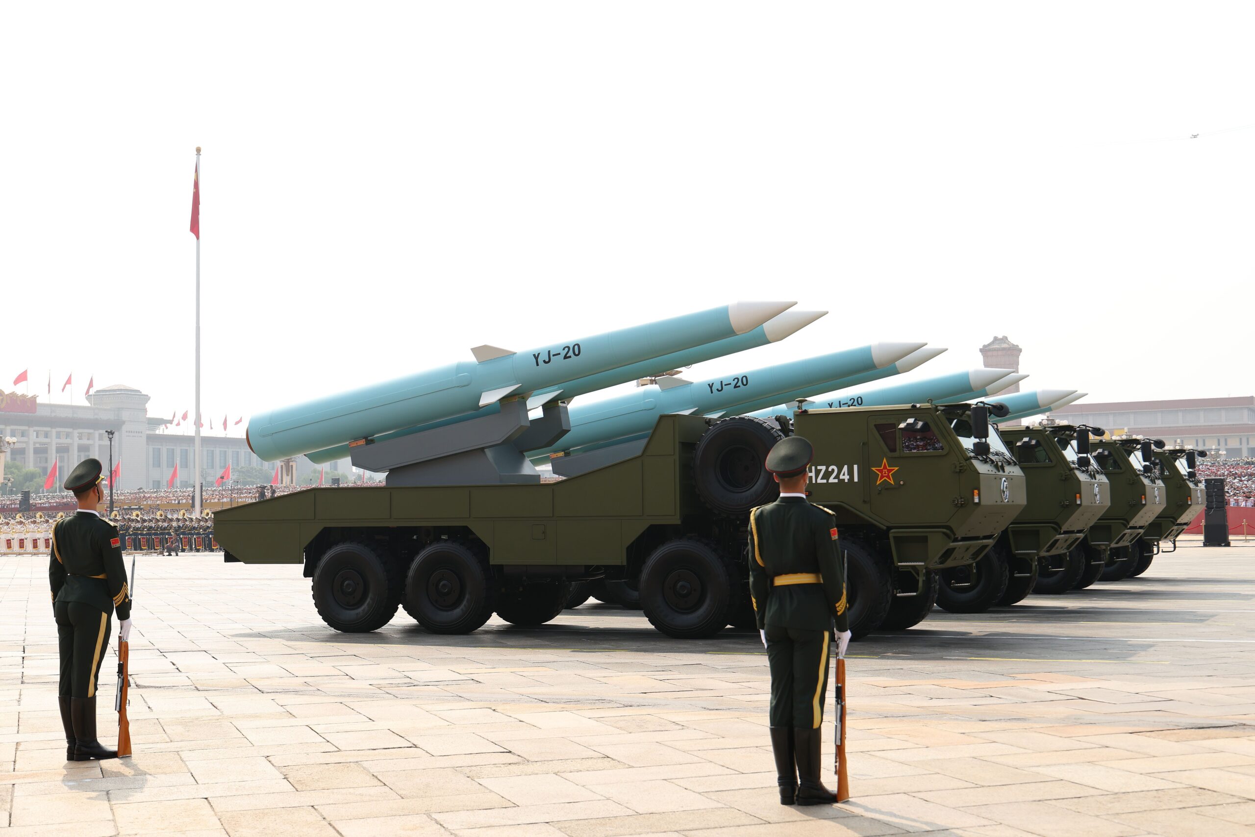 Veja as principais armas exibidas no desfile militar da China