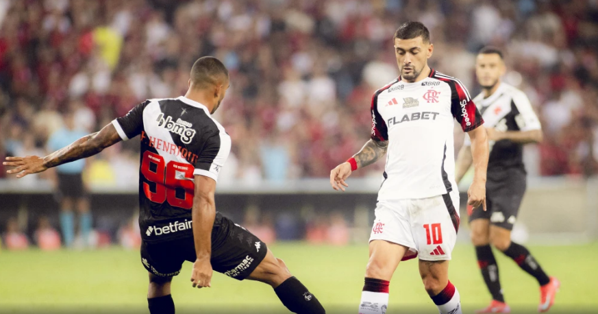 Flamengo e Vasco disputam clássico pelo Campeonato Brasileiro Flamengo e Vasco disputam clássico pelo Campeonato Brasileiro