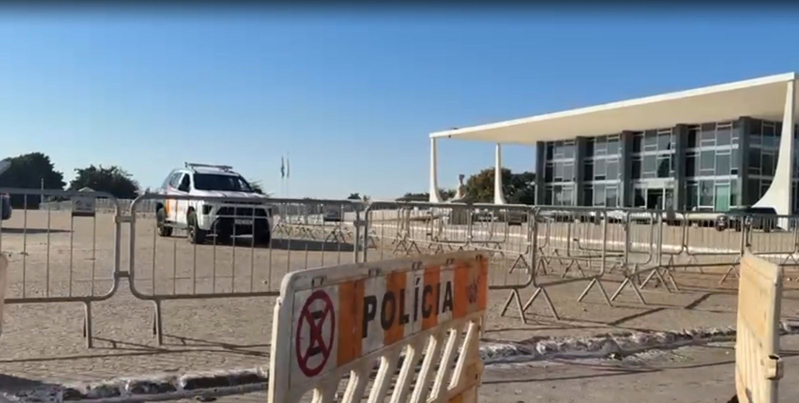 Após ocorrências, policiamento será aumentado na Praça dos Três Poderes Após ocorrências, policiamento será aumentado na Praça dos Três Poderes