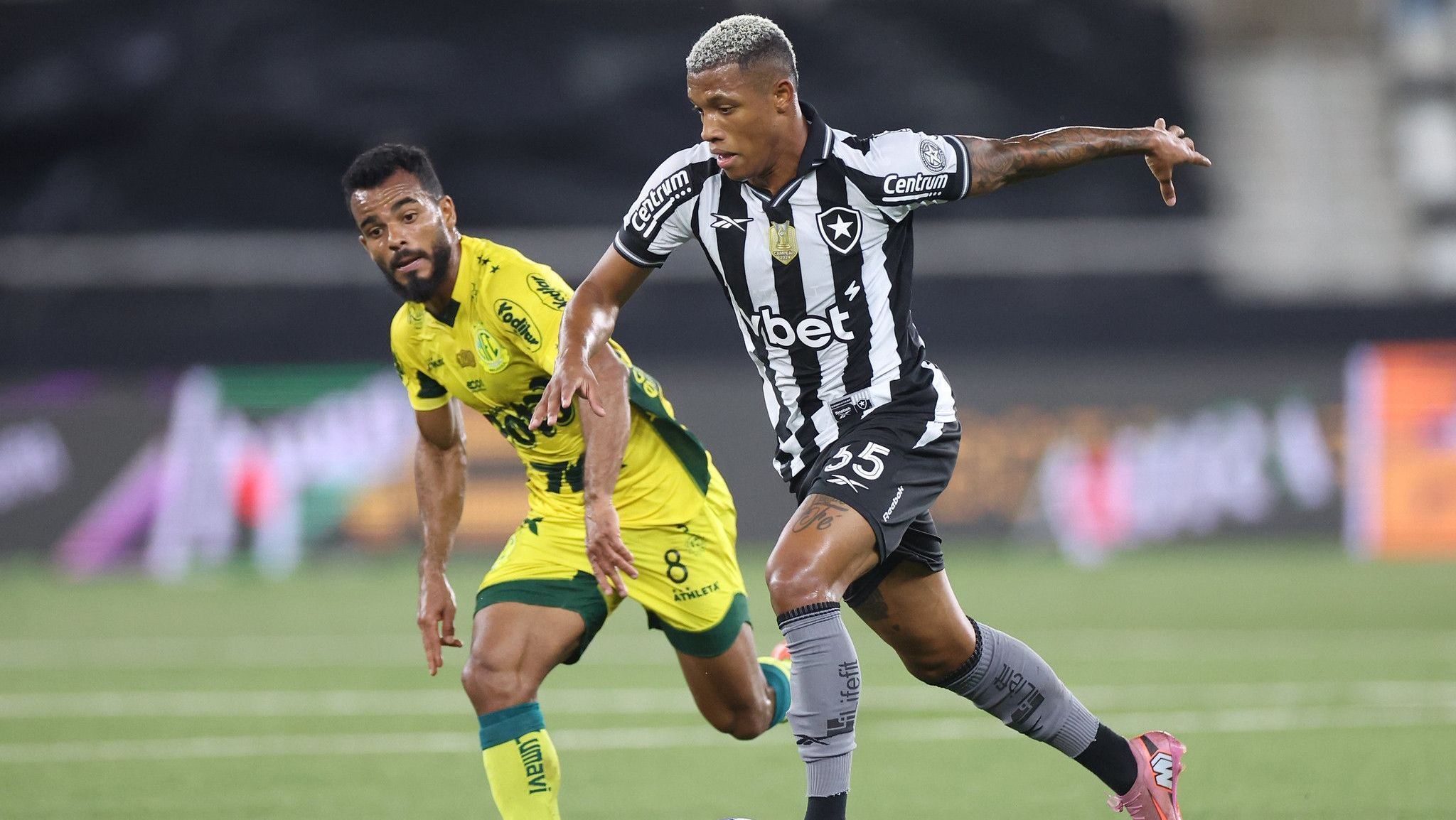 Botafogo tem apagão no 2º tempo e leva empate do Mirassol no Brasileirão Botafogo tem apagão no 2º tempo e leva empate do Mirassol no Brasileirão