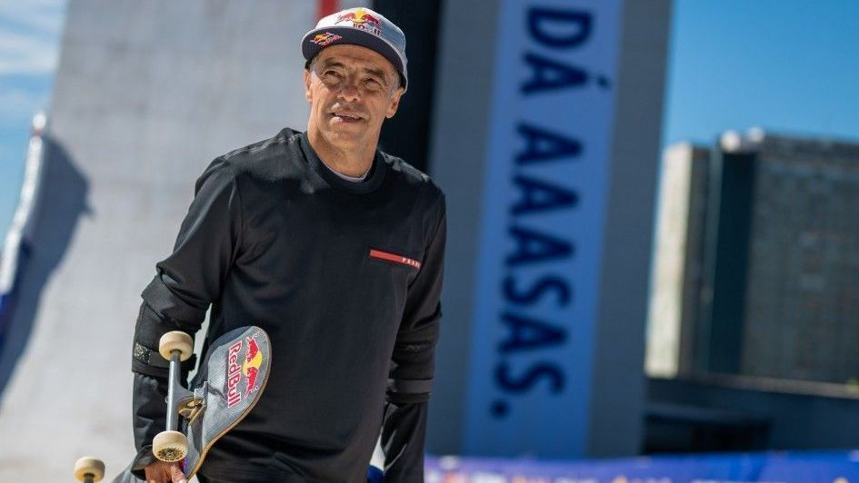 Mineirinho faz história e desce maior rampa de skate do mundo Mineirinho faz história e desce maior rampa de skate do mundo