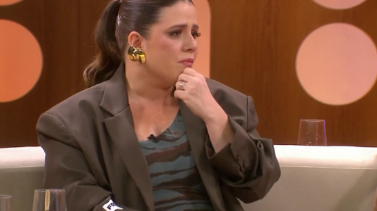 Tati Machado se emociona ao falar de perda do bebê em volta à TV: “Vazia” Tati Machado se emociona ao falar de perda do bebê em volta à TV: “Vazia”