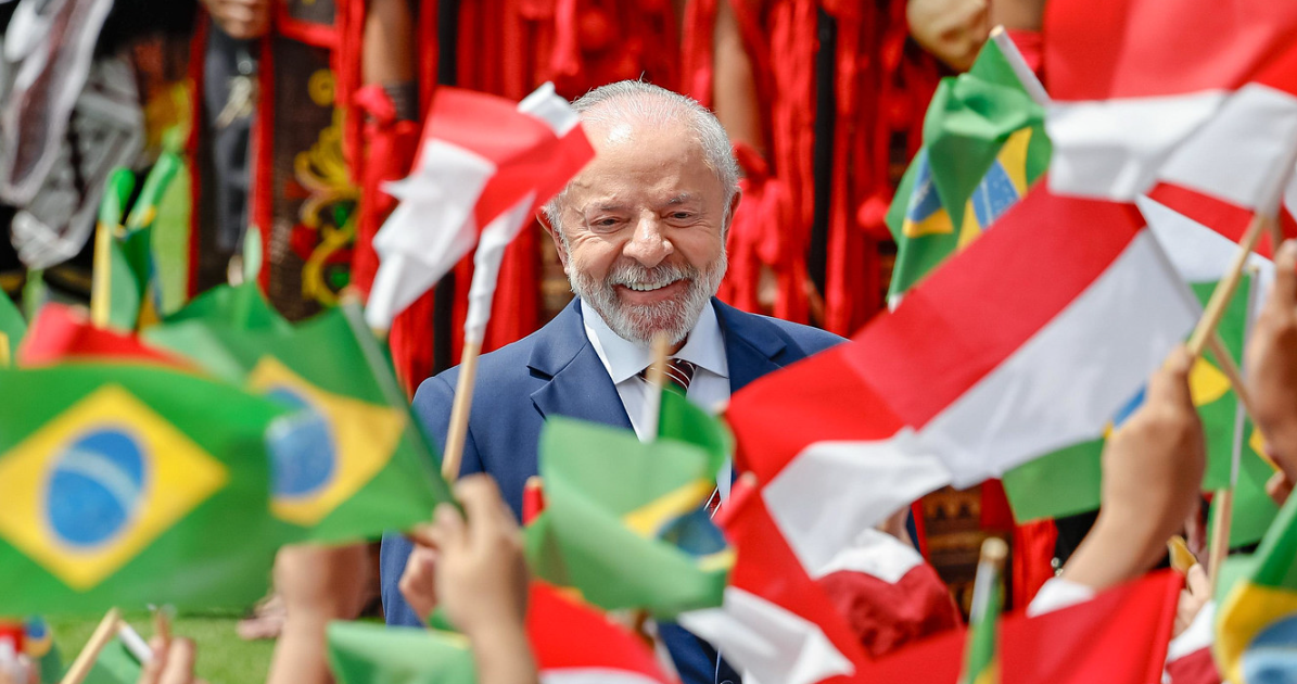 Lula afirma que vai disputar quarto mandato durante visita à Indonésia
