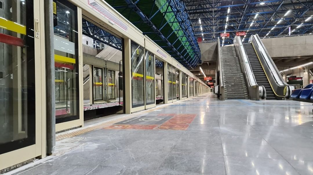 Meias, camisetas, bonés: Metrô de SP começará a vender produtos licenciados