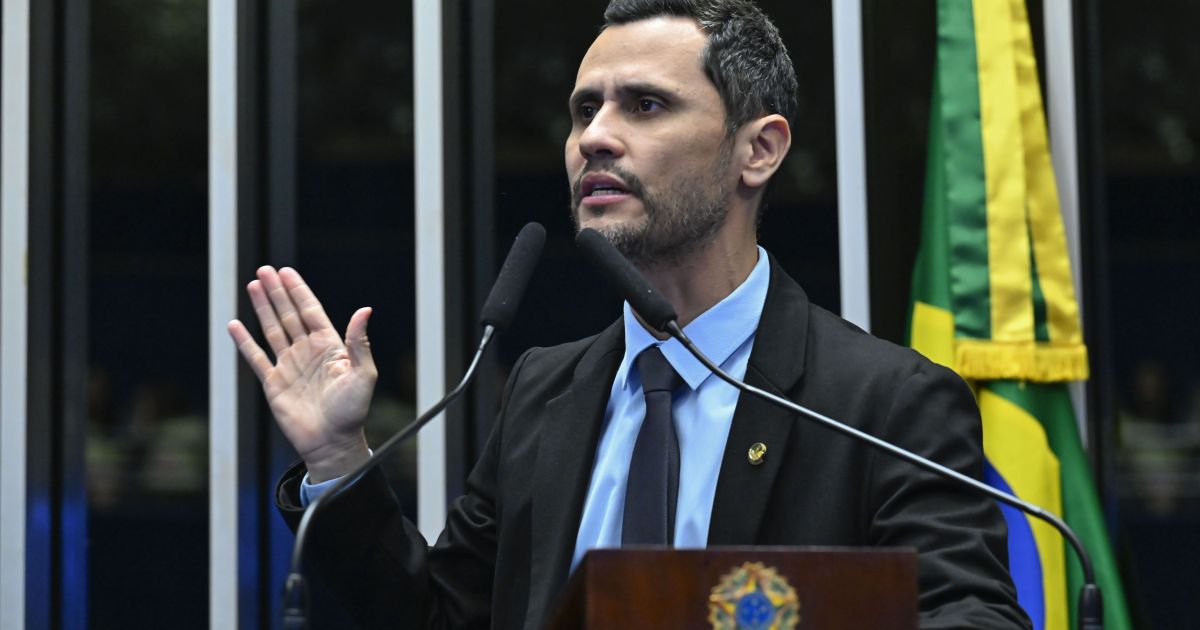Pesquisa: Cleitinho lidera em MG e cenários têm empate sem ele na disputa Pesquisa: Cleitinho lidera em MG e cenários têm empate sem ele na disputa