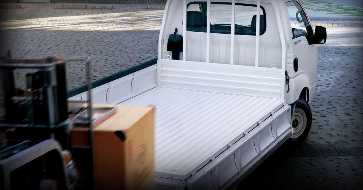 Uber lança serviço de entregas com caminhonetes e vans; confira as regras Uber lança serviço de entregas com caminhonetes e vans; confira as regras