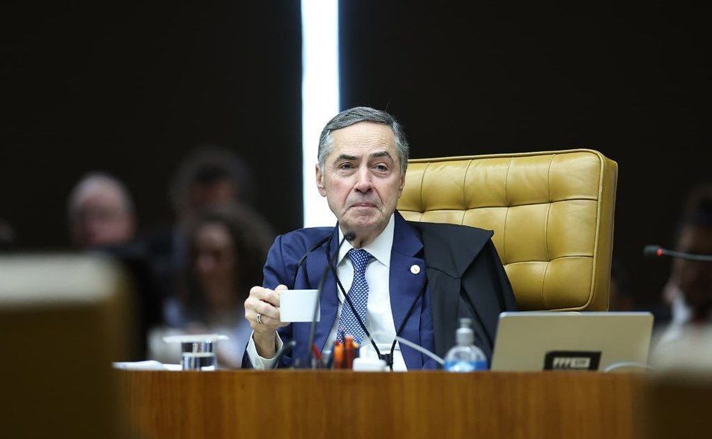 “Sou defensor das mulheres nos tribunais”, diz Barroso após aposentadoria