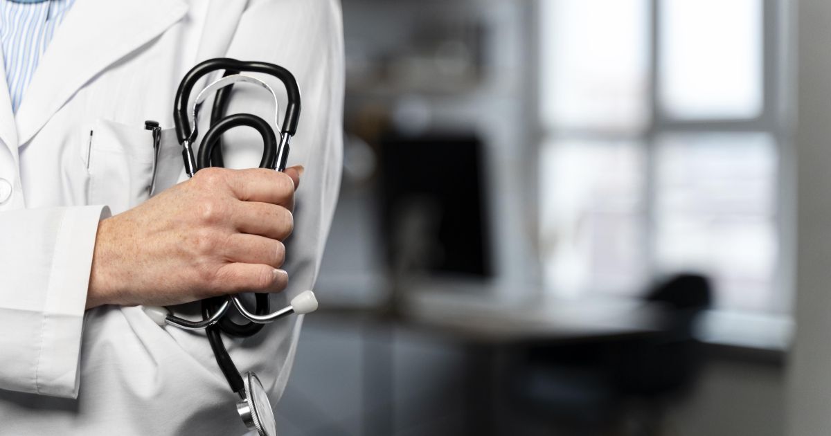 Opinião: cuidar vai além de curar e revela a essência humana da medicina