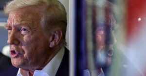 Pesquisa: Popularidade de Trump cai em meio à preocupação com custo de vida