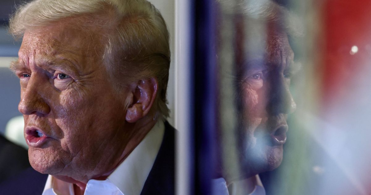 Pesquisa: Popularidade de Trump cai em meio à preocupação com custo de vida Pesquisa: Popularidade de Trump cai em meio à preocupação com custo de vida