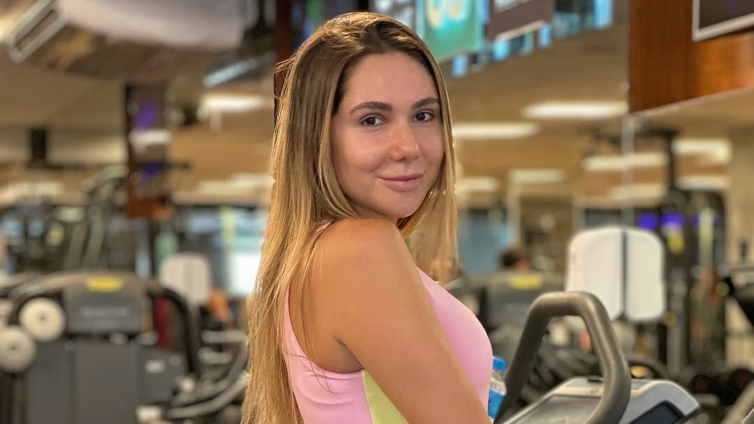 Carol Portaluppi revela que já recebeu convites para posar nua Carol Portaluppi revela que já recebeu convites para posar nua