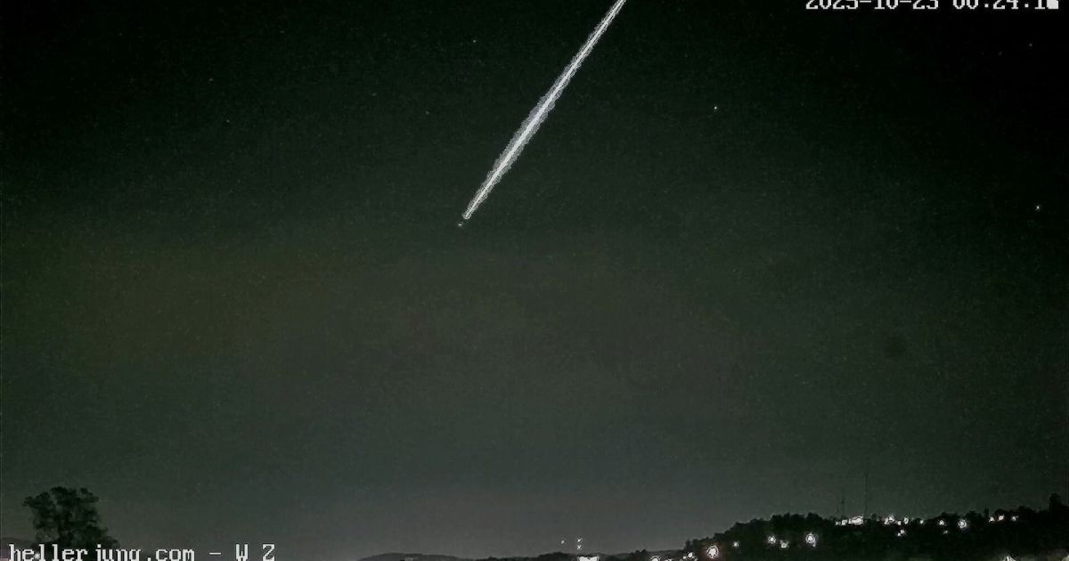 Meteoro “bola de fogo” é registrado no céu do RS; veja vídeo