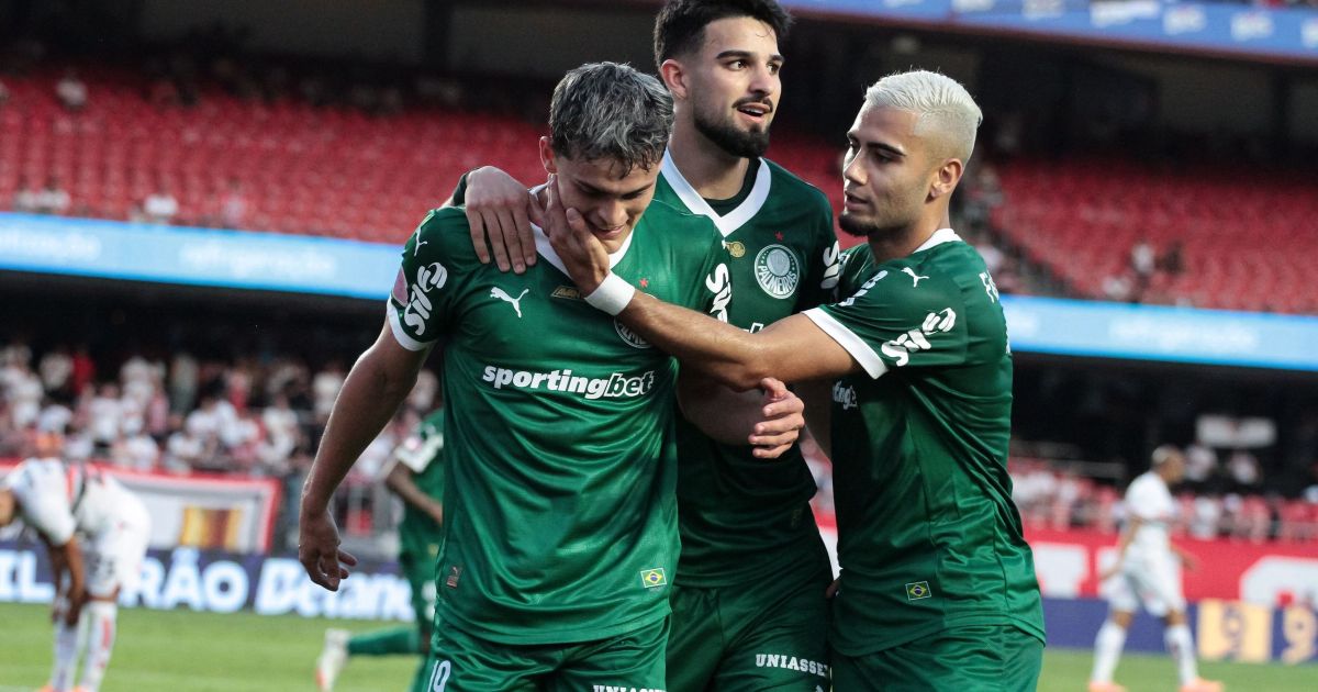 Novo líder do Brasileirão, Palmeiras passa Flamengo após dez rodadas Novo líder do Brasileirão, Palmeiras passa Flamengo após dez rodadas