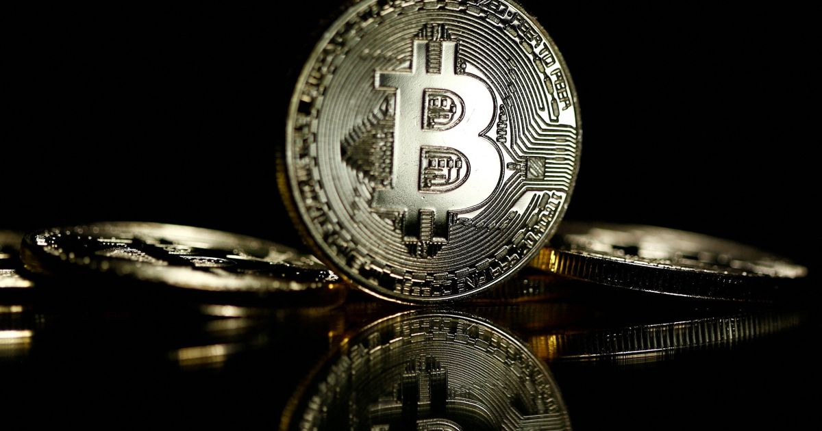 Bitcoin tem alta de mais de 1% com potencial alívio em tensões comerciais Bitcoin tem alta de mais de 1% com potencial alívio em tensões comerciais